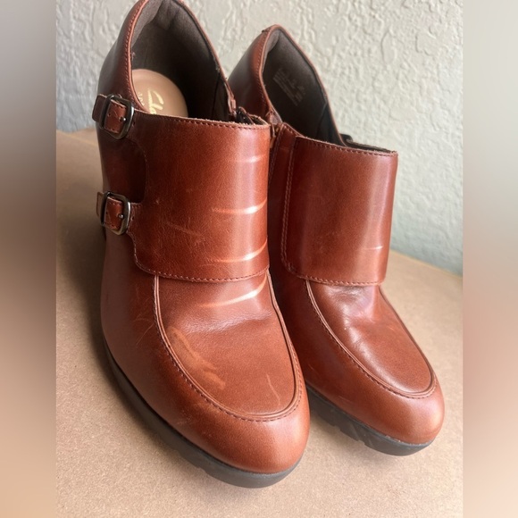 Clarks Artisan Elipsa Mae Double Buckle Brown Block Heels Ankle Boots Size 10 - Picture 4 of 13